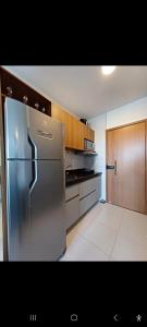 A cozinha ou cozinha compacta de Porto de galinhas Muro alto Makia