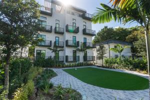 Vườn quanh Olive Apartments