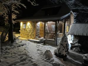 Brvnara Iverak að vetri til