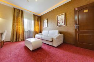 Χώρος καθιστικού στο Hotel Sucevic Garni