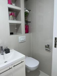 Vannas istaba naktsmītnē Momento