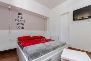 Posteľ alebo postele v izbe v ubytovaní Apartments Aspalathos