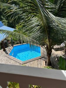 Bazén v ubytování L'escale Tropicale nebo v jeho okolí