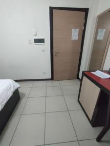 Postel nebo postele na pokoji v ubytování Room Sunset