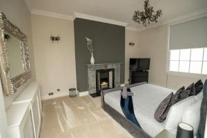 Gallery image of Elegant Georgian Listed Townhouse *City Centre* in Liverpool