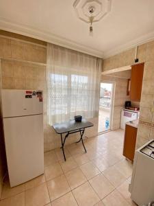 Virtuvė arba virtuvėlė apgyvendinimo įstaigoje 2+1 Eşyalı Daire