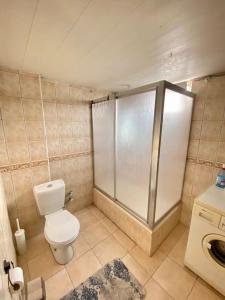 Vonios kambarys apgyvendinimo įstaigoje 2+1 Eşyalı Daire