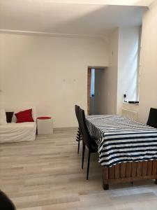 Gallery image of Moonlight in Chambéry