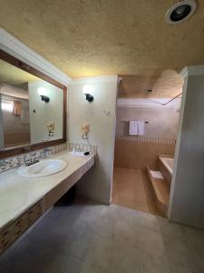 Koupelna v ubytování Hotel Casablanca 160