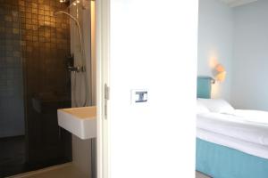 Koupelna v ubytování Trip Inn Eden Antwerpen
