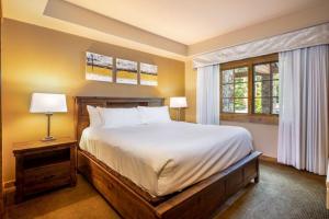 Ένα ή περισσότερα κρεβάτια σε δωμάτιο στο Suncadia Trailhead 1 Pet Friendly Condo 110 +9 φωτογραφίες