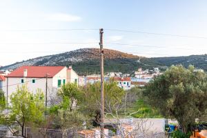 Fotografia z galérie ubytovania Apartments with a parking space Vinisce, Trogir - 1165 v destinácii Vinišće
