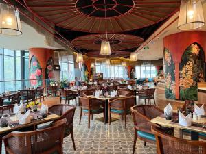 En restaurang eller annat matställe på Panorama Nha Trang Sky Beach