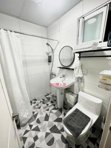 Ένα μπάνιο στο Xiaomi Courtyard B&B