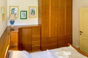 Postel nebo postele na pokoji v ubytování Seafront apartment in Gozo, Marsalforn - Happy Rentals