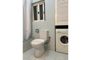 Koupelna v ubytování Seafront apartment in Gozo, Marsalforn - Happy Rentals
