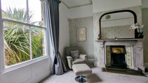 Spacious home, by Headingley Stadium, LGI, Leeds Arena, and the University of Leeds的休息区