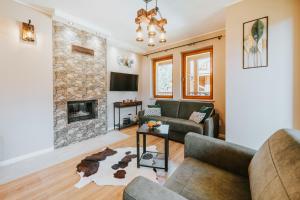 TV a/nebo společenská místnost v ubytování VisitZakopane - Ibiza Apartment