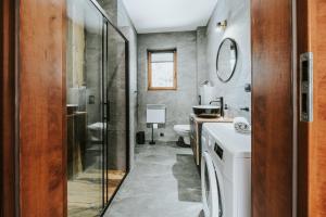 Koupelna v ubytování VisitZakopane - Ibiza Apartment + 16 fotografií