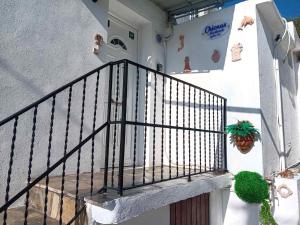 Hostia v ubytovaní Chiona΄s Apartments by the Sea