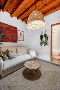 Część wypoczynkowa w obiekcie Touch My Heart Malaga City center apartment BY NAMASTE ELITE