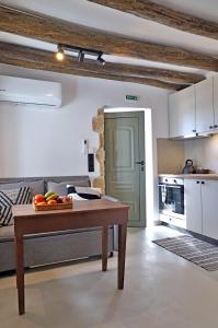 A kitchen or kitchenette at ELIA apartment-Sitia-Sandali