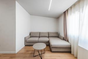 Relax Inn Hotel Durres的休息区