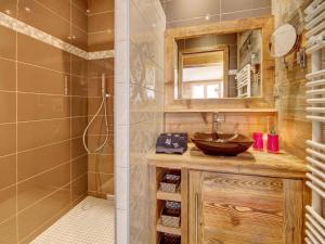 a bathroom with a sink and a shower at Appartement Morzine, 3 pièces, 6 personnes - FR-1-627-34 in Morzine
