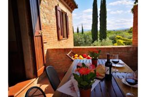 A balcony or terrace at Sun Hill Apartments