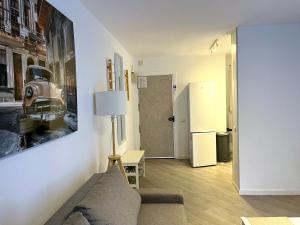 Kuchyň nebo kuchyňský kout v ubytování Small Home Fuengirola