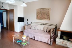 TV a/nebo společenská místnost v ubytování Artistic 1 apartment