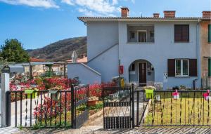Nespecifikovaný výhled na hory nebo výhled na hory při pohledu z apartmánu