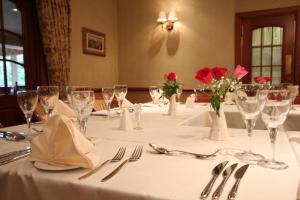 Nápoje v ubytování Strathburn Hotel Inverurie by Compass Hospitality
