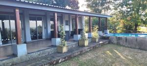 Piscina en o cerca de Aloe Arbour Self-catering cottages