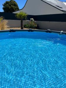 Swimmingpoolen hos eller tæt på Villa Clémarine