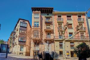 Το κτήριο όπου στεγάζεται  το διαμέρισμα