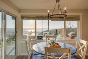 Gallery image of Scenic Tacoma Apartment with Deck and Fire Pit! in Tacoma