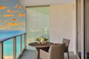 Gallery image of Insane Ocean View Balcony, Beachfront Resort, Pool in Hollywood