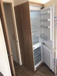 MelidenにあるTwo x 8 Berth static caravan on Lyons Robin Hood Rhyl North walesのギャラリーの写真