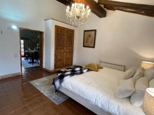 Postel nebo postele na pokoji v ubytování Barri Antic Cambrils
