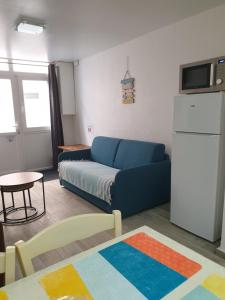 Η κουζίνα ή μικρή κουζίνα στο Saint Laurent de la Salanque Charmant T2 classé 3 étoiles
