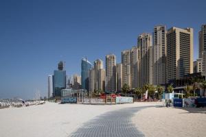 a view of a city with tall buildings at Frank Porter - Sadaf 6 in Dubai