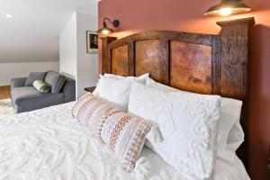 Ένα ή περισσότερα κρεβάτια σε δωμάτιο στο Spacious Studio Unit 5 with Gorgous Canyon Views