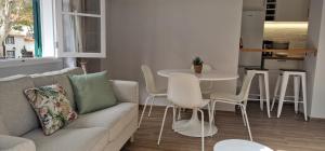 Posezení v ubytování Machico Heart Suites