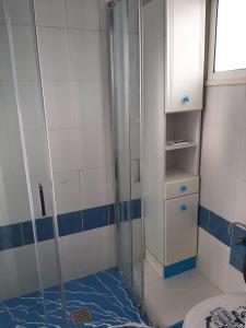 Vannituba majutusasutuses Estudio Delfines 4