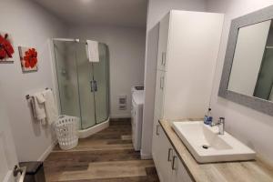 Ένα μπάνιο στο Cottage Quebec - La Nepheline +6 φωτογραφίες