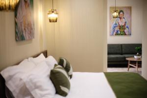 Voodi või voodid majutusasutuse CLOUD 5 Blloku Rooms Tirana toas