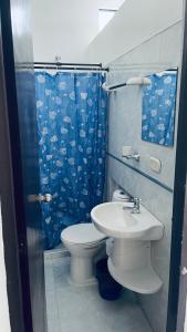 Um banheiro em Apartamento en el Barrio el Peñón