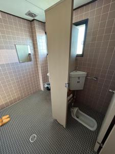 Kamar mandi di 高島市安曇川町琵琶湖徒歩3分エクシブ 高島 近くBbQ自転車無料貸出