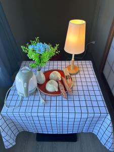 Makanan di atau di tempat lain dekat guest house